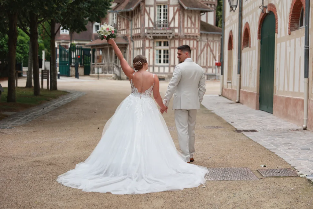 Séance de couple de Maurine et Steven au parc culturel de Rentilly, Bussy-Saint-Martin
