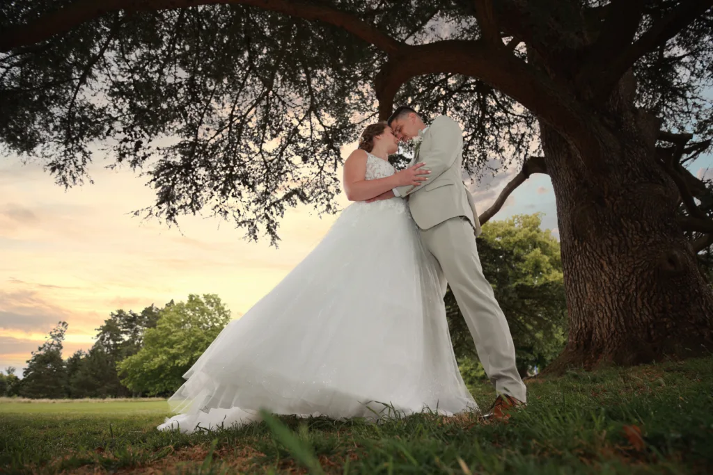 Séance de couple de Maurine et Steven au parc culturel de Rentilly, Bussy-Saint-Martin