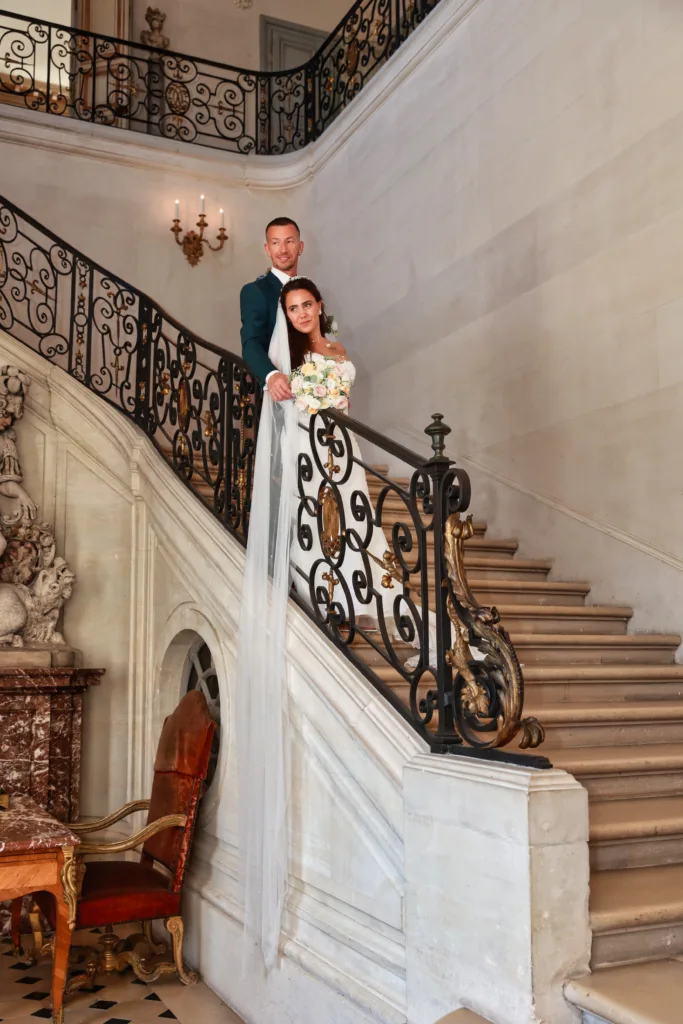 Séance de couple de Davina et Sam au château de Champs-sur-Marne