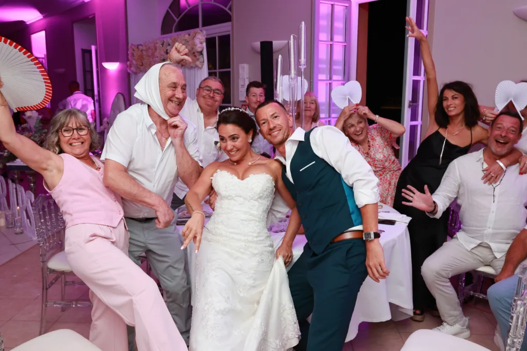 Soirée du mariage de Davina et Sam au Domaine du Parc de Pontcarré